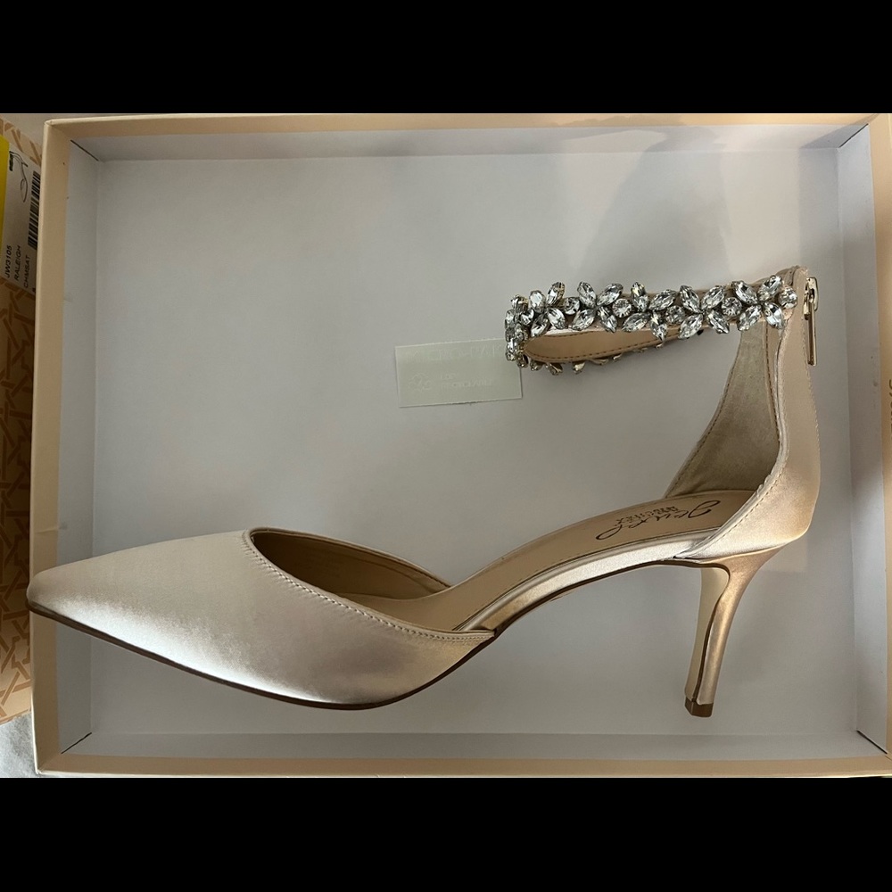 Badgley Mischka Jewel Raleigh Wedding/formal heels, sz 8